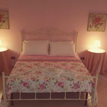 B&B La Rosa Taranto Exterior photo